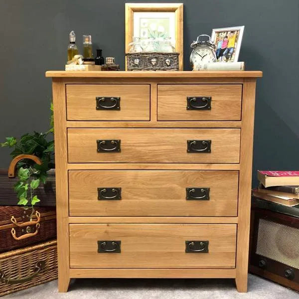 Oak Chest of Drawers