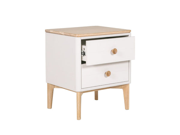 Maverick Bedside