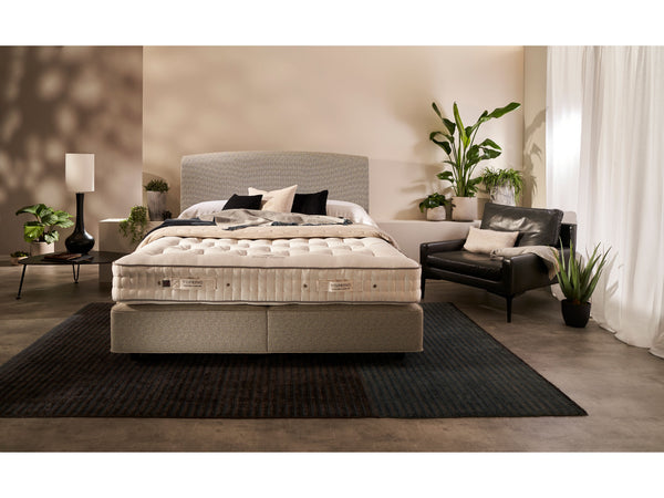 Vispring Herald Superb 6ft Zip and Linked Super King Pocket Sprung Prestige Divan Set
