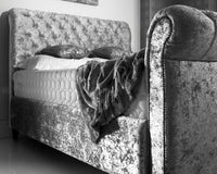 Chesterfield 4ft6 Double Upholstered Bed Frame